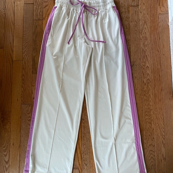 Anthropologie Cream and Purple Wide Leg Pants - Picture 2 of 7